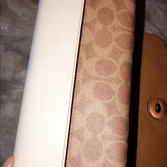 Coach Purse 👜 - Picture 6 of 8